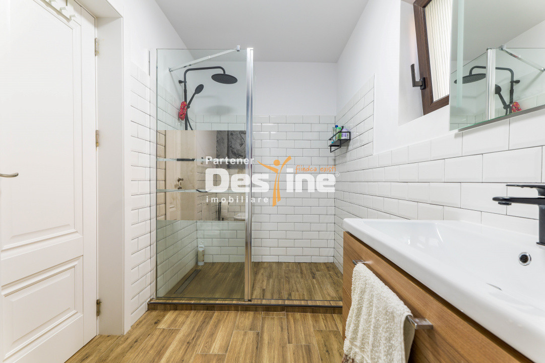 Casă individuală stil grecesc cu 5 camere S+P+1+pod, 200 mp + teren Valea Adanca