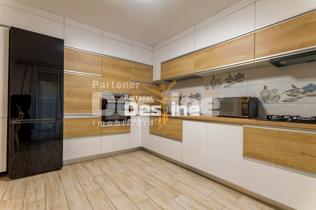 Casă individuală stil grecesc cu 5 camere S+P+1+pod, 200 mp + teren Valea Adanca