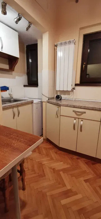 Apartament cu 2 camere 50 mp, etajul 1, cu loc de parcare, cartierul Tractorul