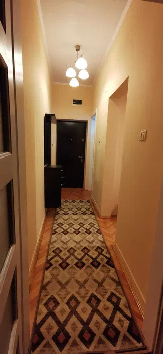 Apartament cu 2 camere 50 mp, etajul 1, cu loc de parcare, cartierul Tractorul