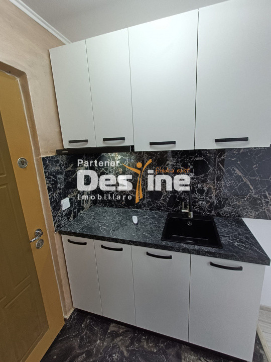 Piața Nicolina - Garsonieră 17 mp, cu izolație interioară și instalații noi