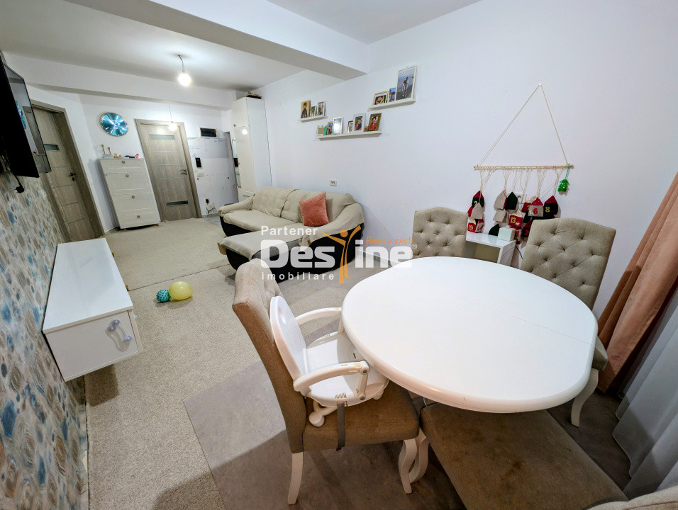 Apartament 3 camere 59 mp etaj intermediar loc parcare boxă mobilat Păcurari