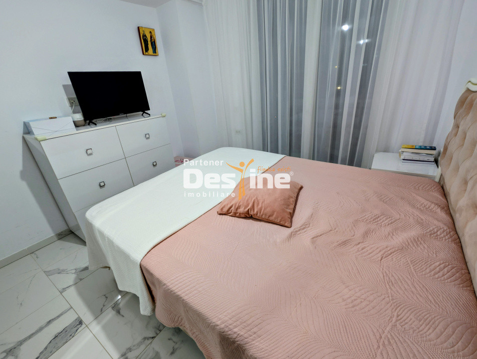 Apartament 3 camere 59 mp etaj intermediar loc parcare boxă mobilat Păcurari