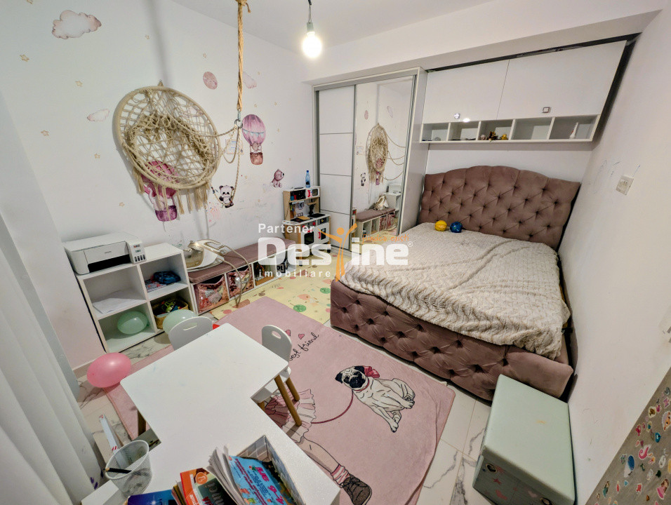 Apartament 3 camere 59 mp etaj intermediar loc parcare boxă mobilat Păcurari