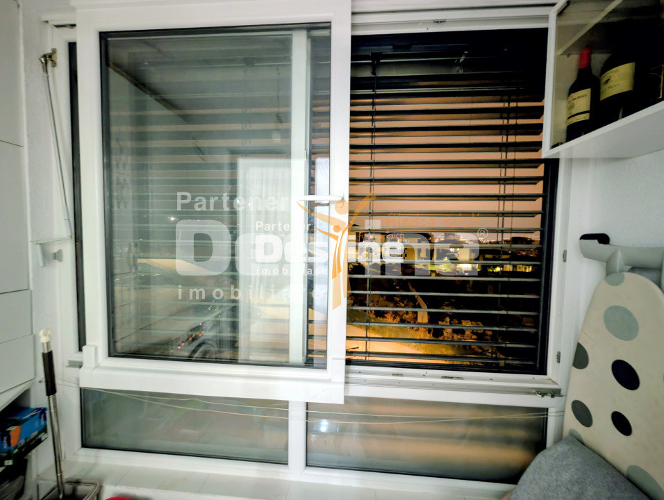 Apartament 3 camere 59 mp etaj intermediar loc parcare boxă mobilat Păcurari