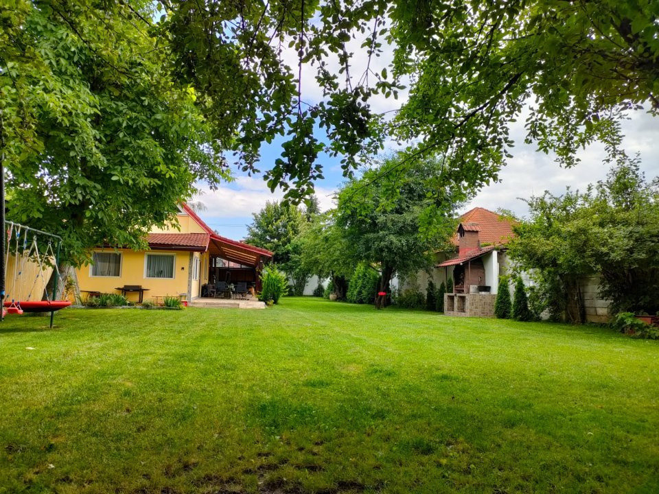 Casa cu 4 camere,   terasa acoperita,  curte de 700 mp, zona Kaufland -  Buzesti