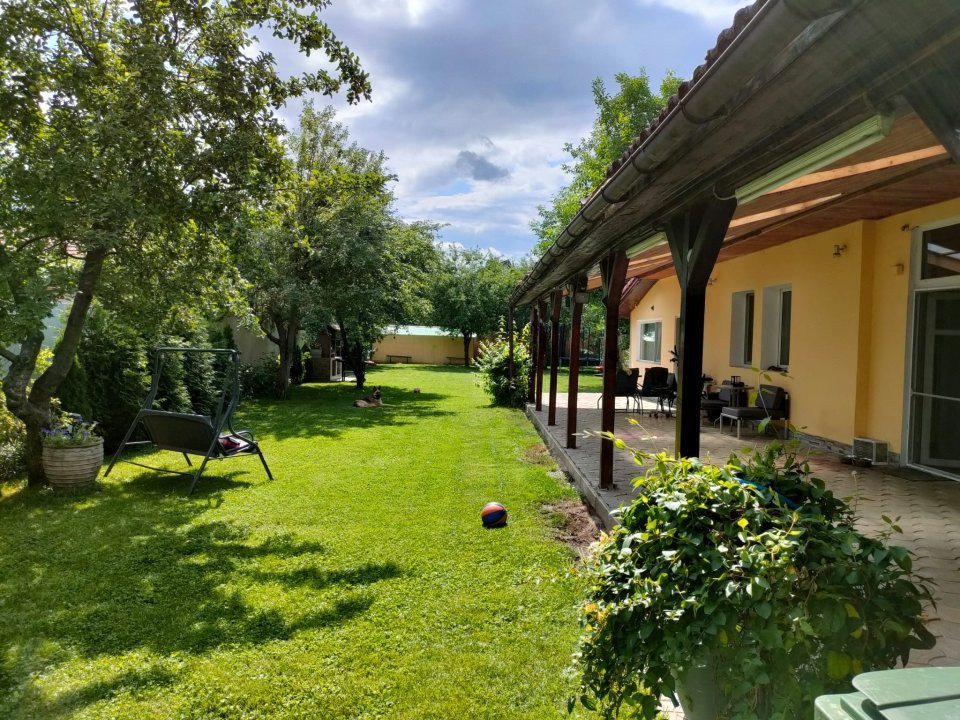 Casa cu 4 camere,   terasa acoperita,  curte de 700 mp, zona Kaufland -  Buzesti