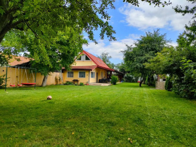 Casa cu 4 camere,   terasa acoperita,  curte de 700 mp, zona Kaufland -  Buzesti