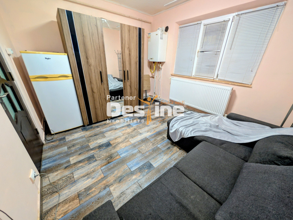 Garsonieră 17 mp parter, renovată complet, mobilată și utilată centrală termică