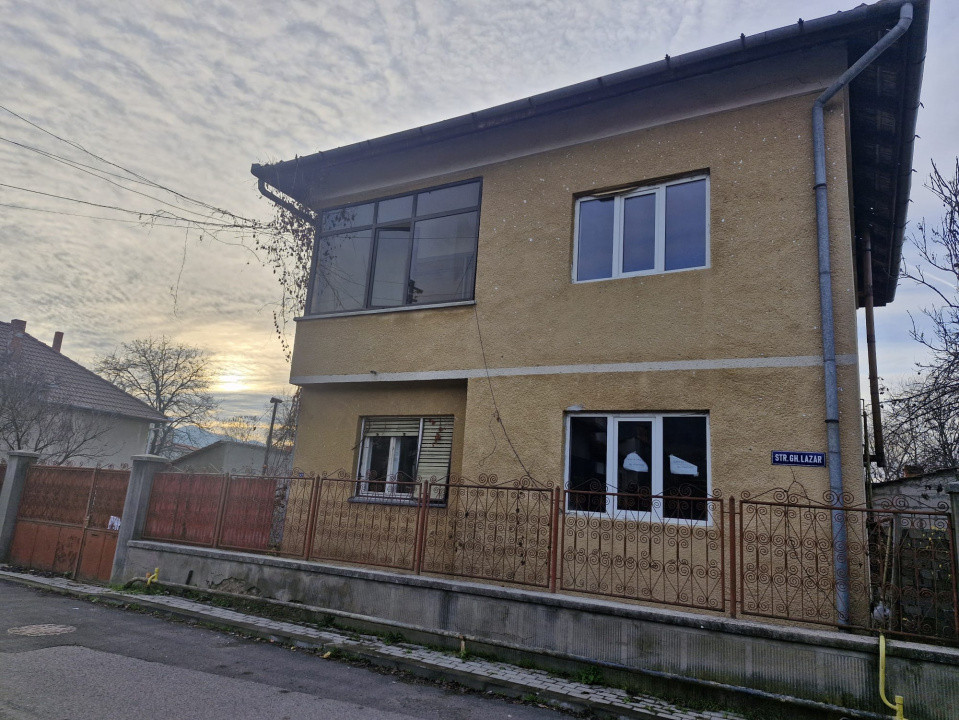 Imobil regim de înălțime p+1, construcție 1986, Cugir