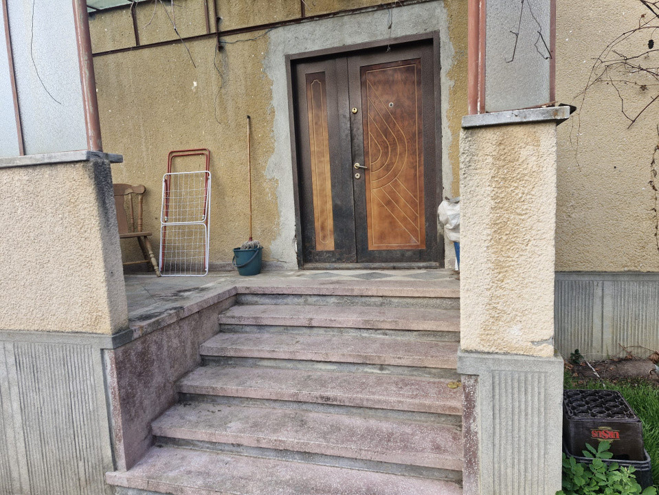 Imobil regim de înălțime p+1, construcție 1986, Cugir