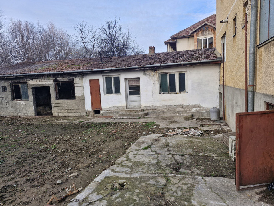 Imobil regim de înălțime p+1, construcție 1986, Cugir