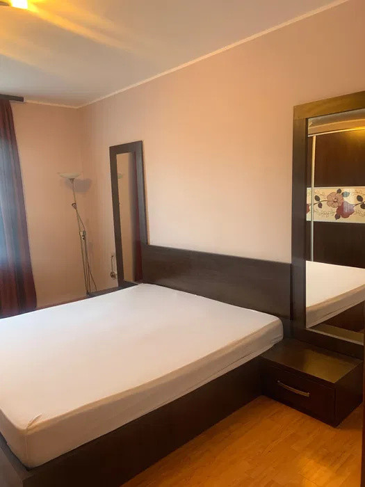 Apartament cu 2 camere pet friendly, 45 mp, situat la casa in Centrul Civic. 