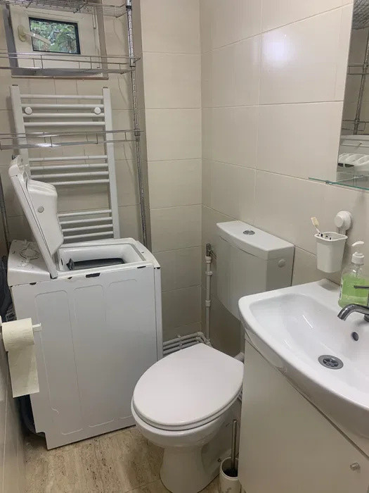 Apartament cu 2 camere pet friendly, 45 mp, situat la casa in Centrul Civic. 