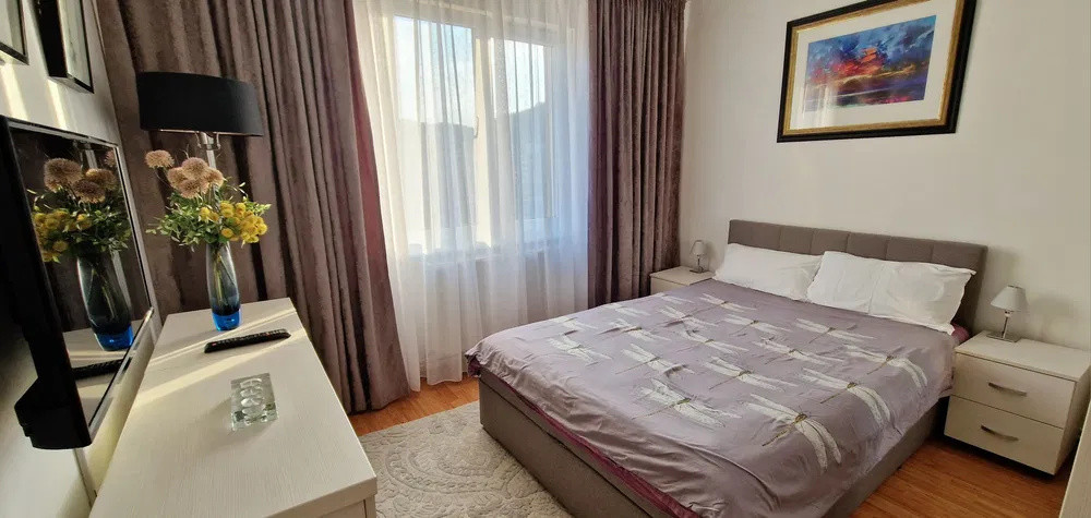 Apartament cu 2 camere 60 mp, cu vedere spre munte, situat pe Calea Bucuresti