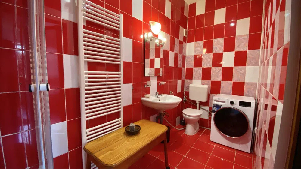 Apartament cu 2 camere la casa, Pet Friendly, situat central - pe Strada Lunga