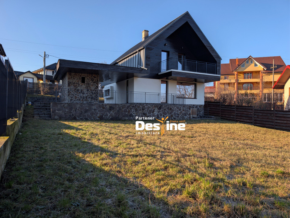 Casă design Nordic D+P+1+POD stil Scandinav 160 mpU și 800 mp teren Rond Bucium