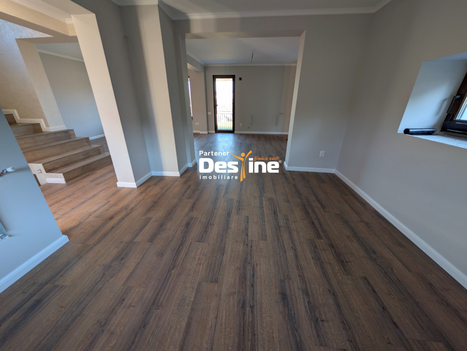 Casă design Nordic D+P+1+POD stil Scandinav 160 mpU și 800 mp teren Rond Bucium