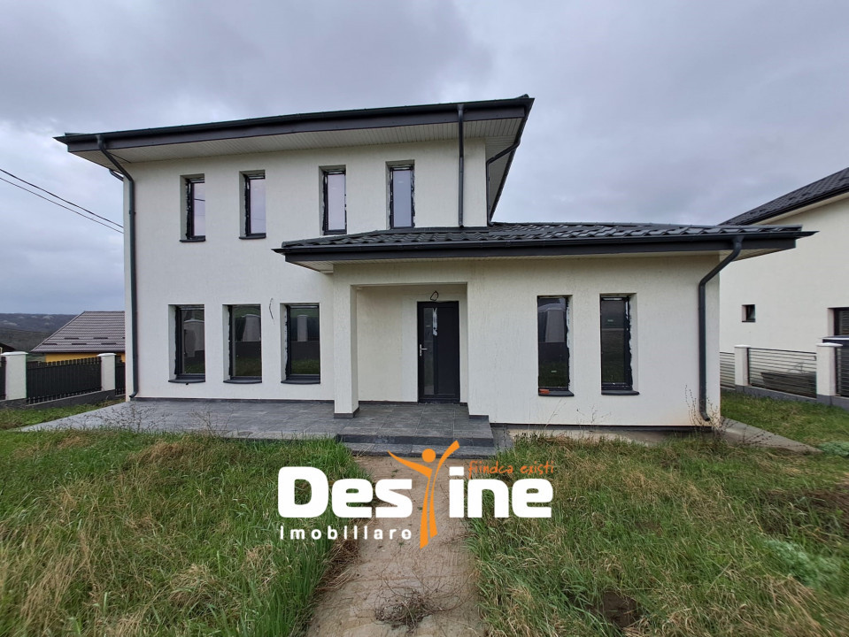 CIURBESTI- CASA INDIVIDUALA 121 MP + TEREN 500 MP, 175.000 euro