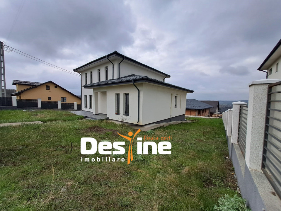 CIURBESTI- CASA INDIVIDUALA 121 MP + TEREN 500 MP, 175.000 euro