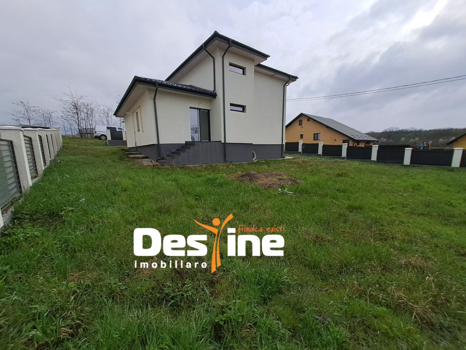 CIURBESTI- CASA INDIVIDUALA 121 MP + TEREN 500 MP, 175.000 euro