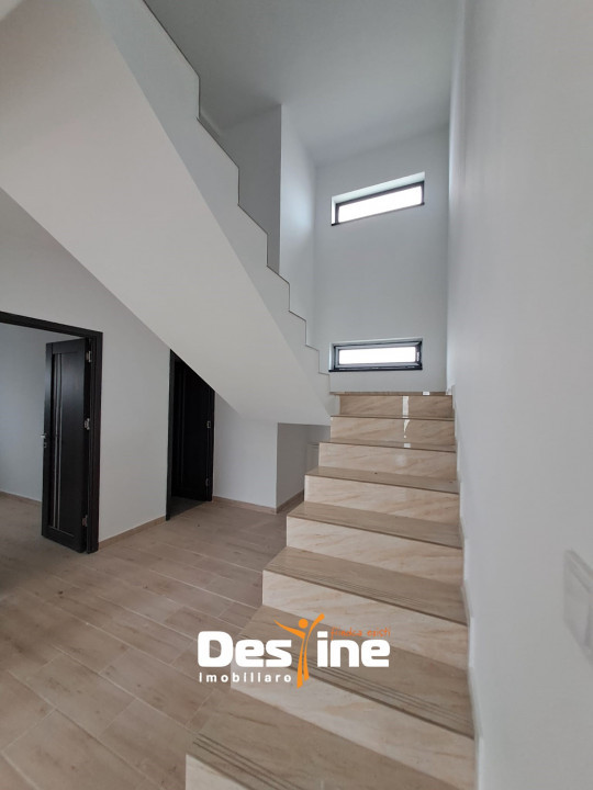 CIURBESTI- CASA INDIVIDUALA 121 MP + TEREN 500 MP, 175.000 euro