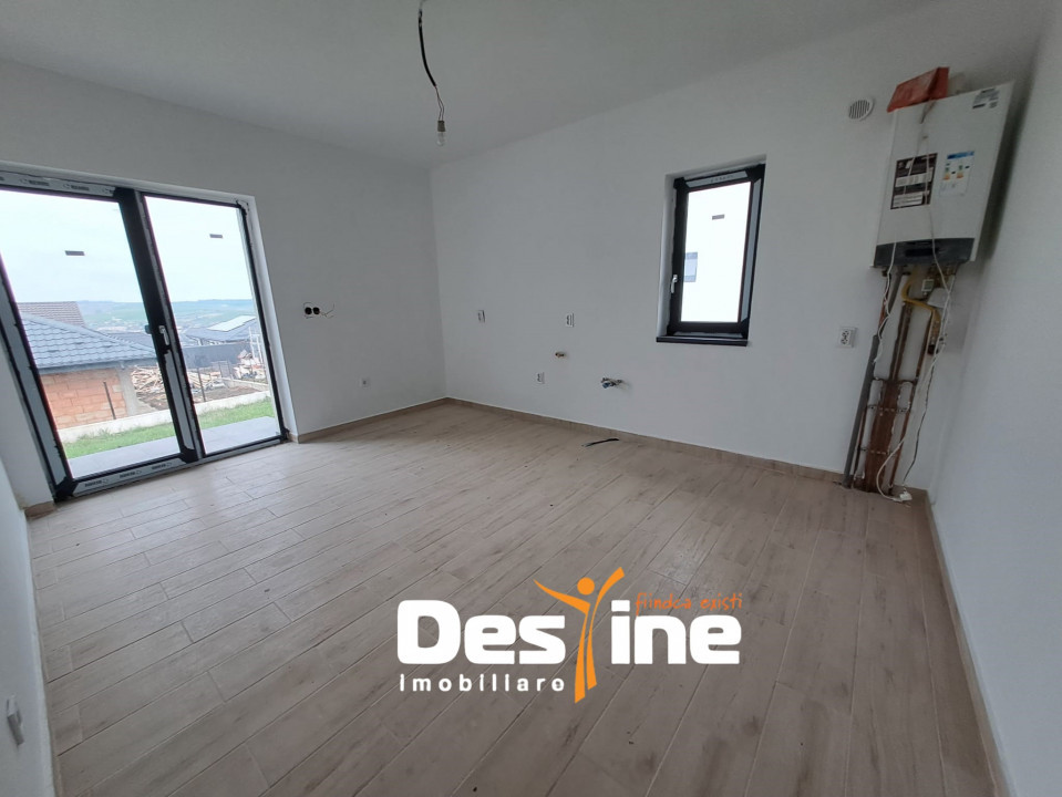 CIURBESTI- CASA INDIVIDUALA 121 MP + TEREN 500 MP, 175.000 euro