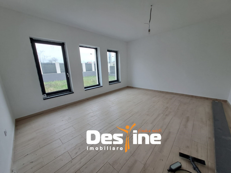 CIURBESTI- CASA INDIVIDUALA 121 MP + TEREN 500 MP, 175.000 euro