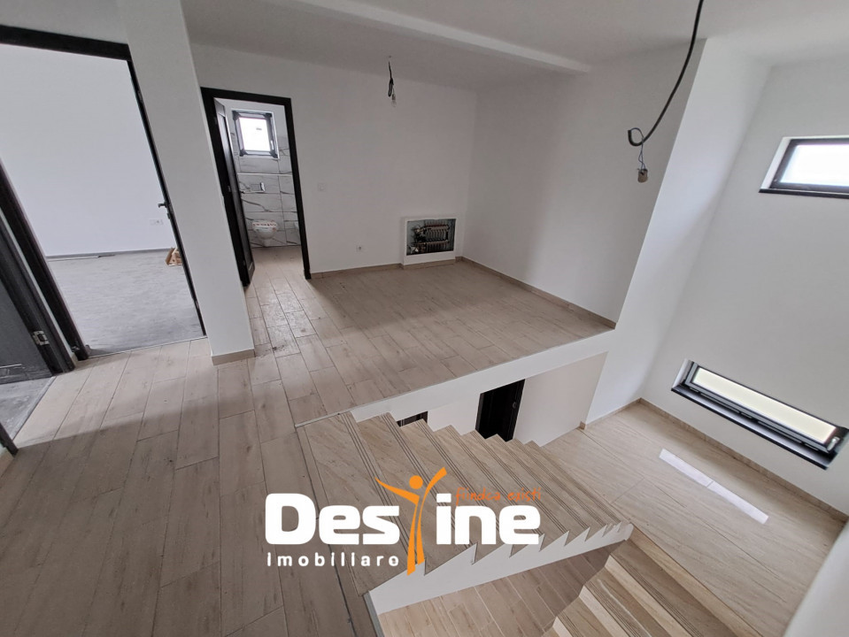 CIURBESTI- CASA INDIVIDUALA 121 MP + TEREN 500 MP, 175.000 euro