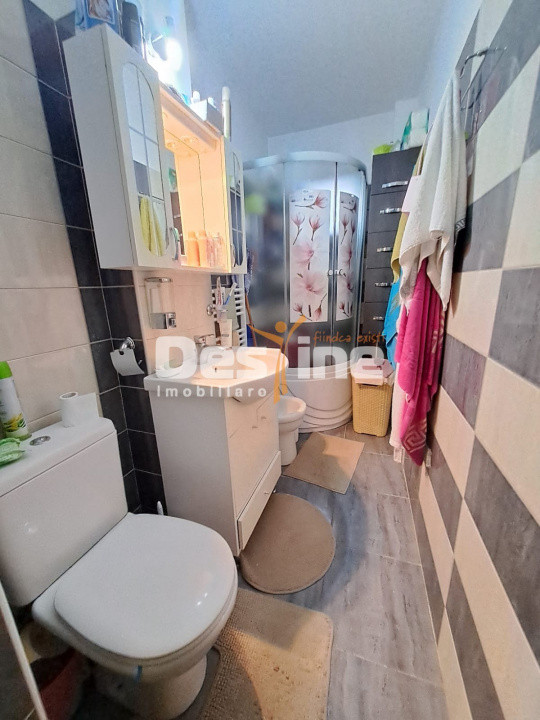 MIRCEA CEL BATRAN, Apartament 2 camere, nedecomandat, 83.600 Euro