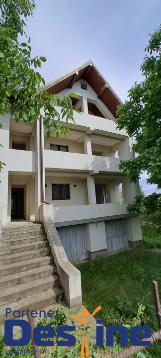 Vila , D+P+1+M+POD, 474 mp, Valea Lupului