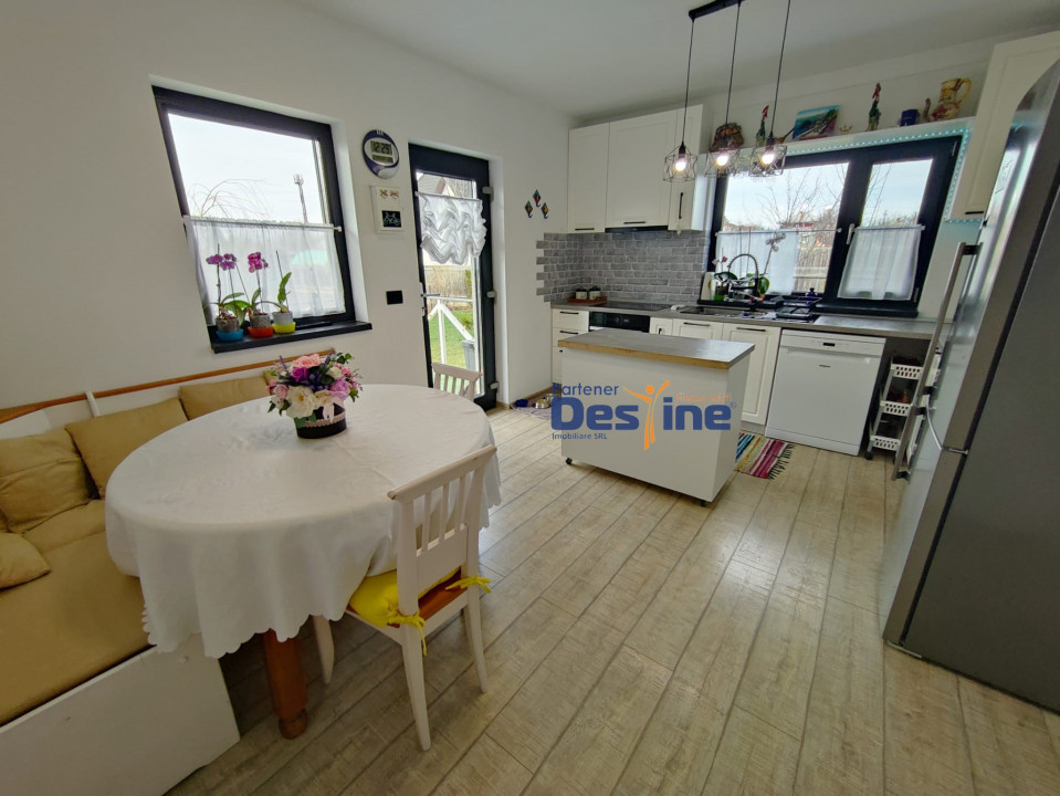 CENTRU MIROSLAVA 180mp utili, 1000 mp teren, 299,900 EURO