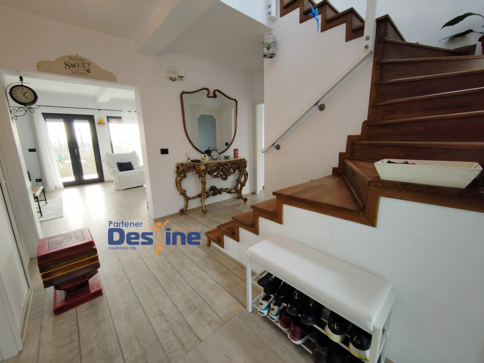 CENTRU MIROSLAVA 180mp utili, 1000 mp teren, 299,900 EURO