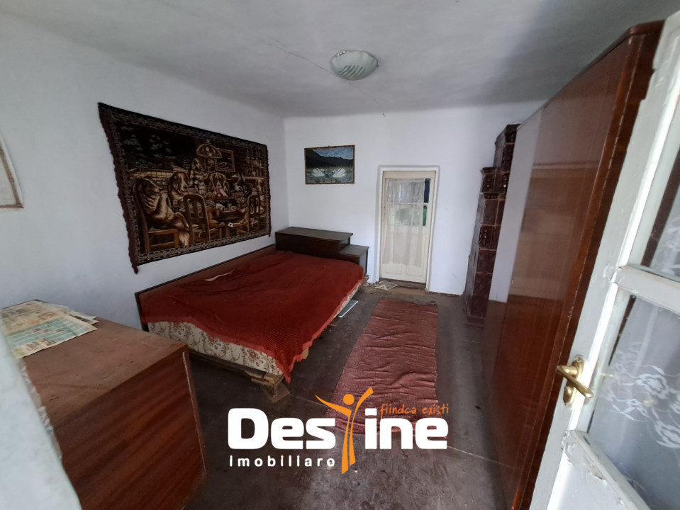 URICANI , CASA  78 MP,TEREN 1250 MP, 69.900 EURO