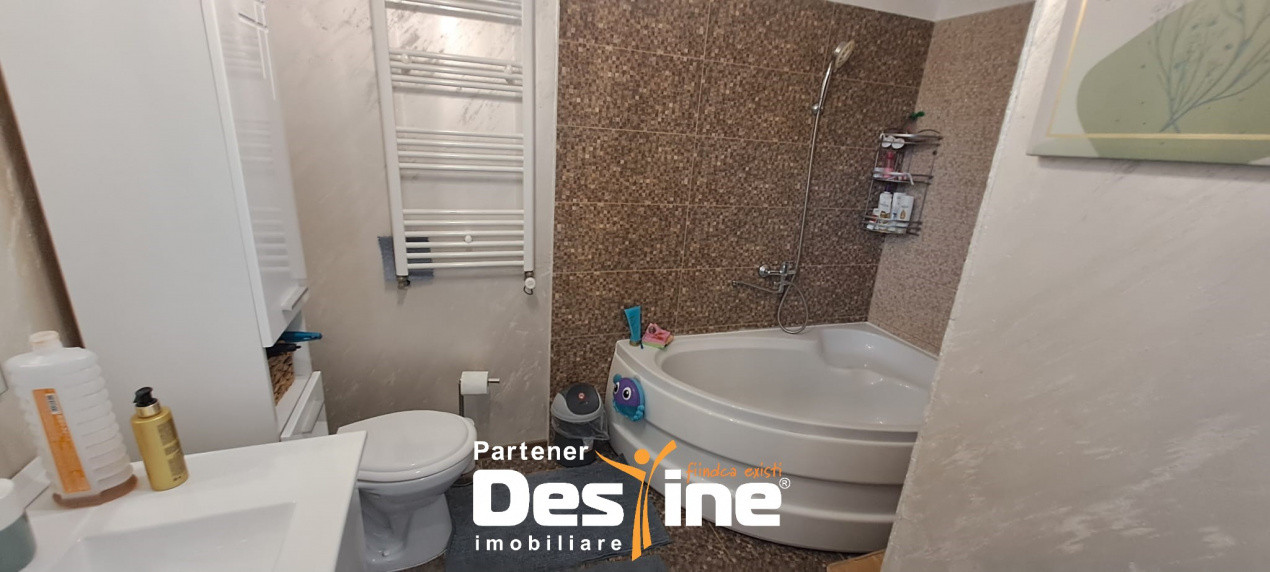 Casa PLAN PARTER, 75 mp + 500 mp TEREN , CIURBESTI