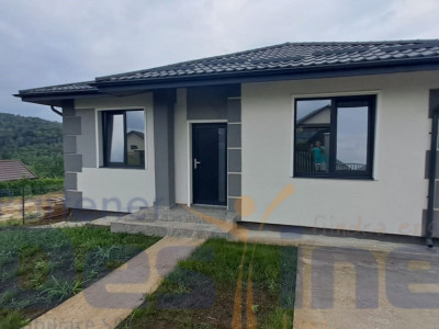  Casa  104mp, 157.900 €, Valea Adanca