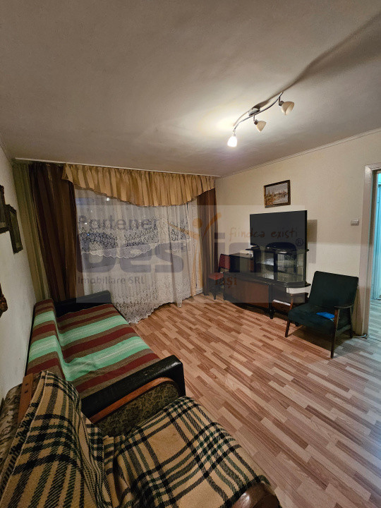 Apartament 2 camere-Semidecomandat- Podu Ros