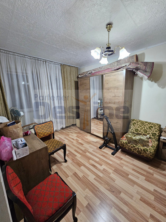 Apartament 2 camere-Semidecomandat- Podu Ros