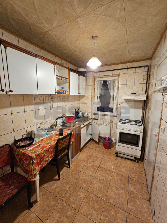 Apartament 2 camere-Semidecomandat- Podu Ros