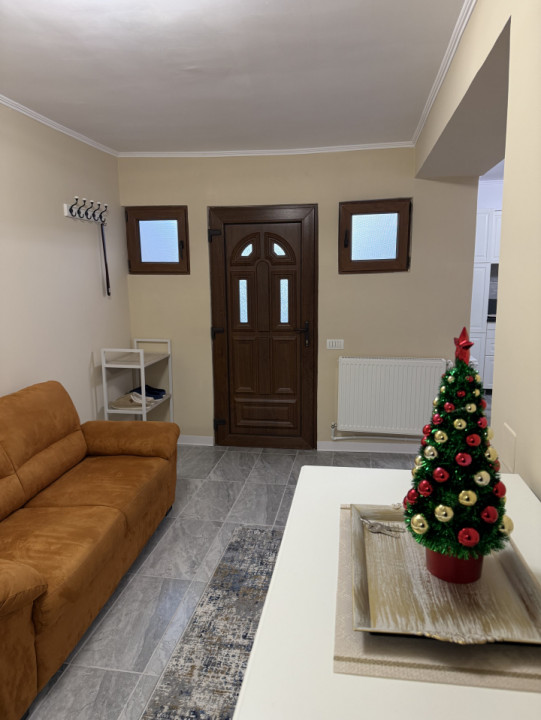 Apartament 3 camere, zona centrala, mobilat, gata de mutat 
