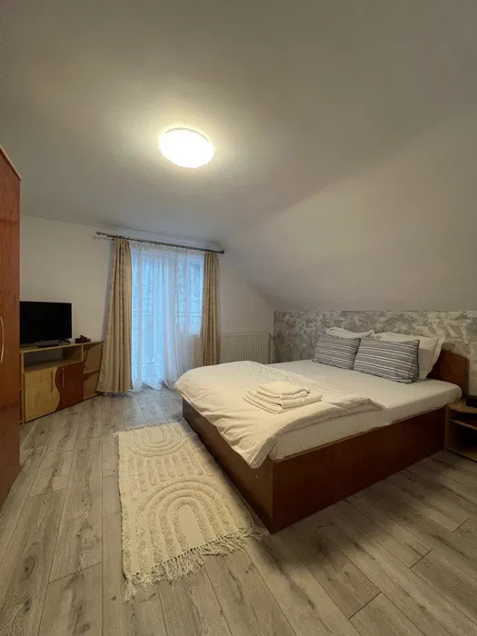 OFERTA LAST MINUTE! Pensiune 6 camere Moeciu de Sus disponibila pentru REVELION