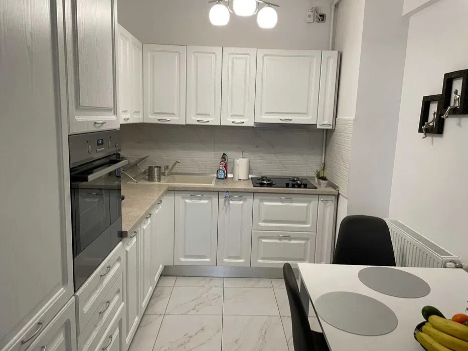 Apartament cu 2 camere, suprafata generoasa de 76mp si loc de parcare, la Isaran