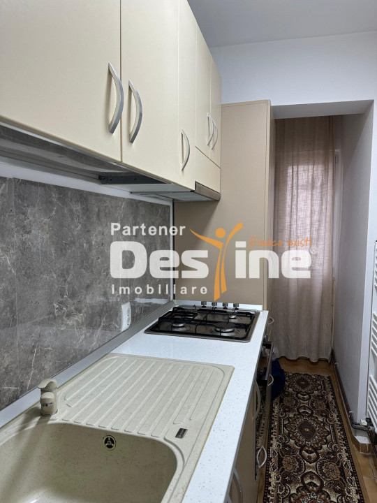 Garsonieră 25 mp, etaj 4, renovată complet, mobilată și utilată - Pascani