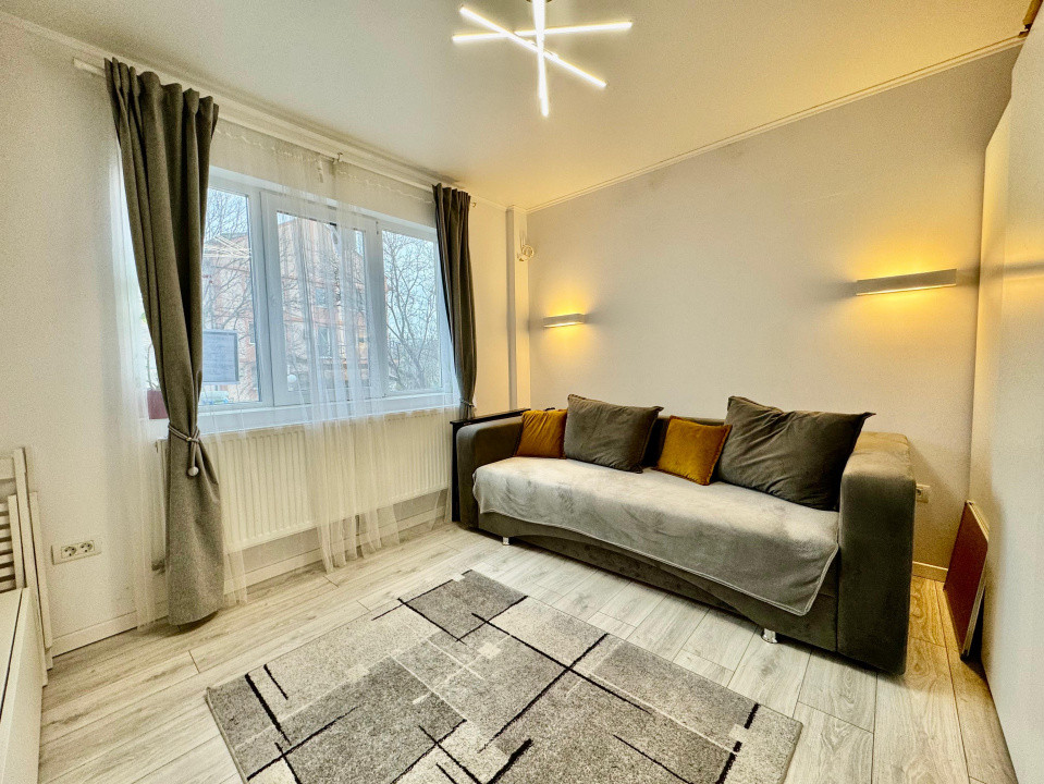 Garsonieră renovată complet 2024