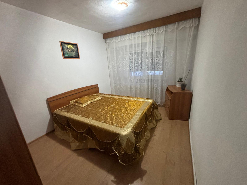 Apartament cu 3 camere, suprafata generoasa de 74 mp, la baza Colinei 