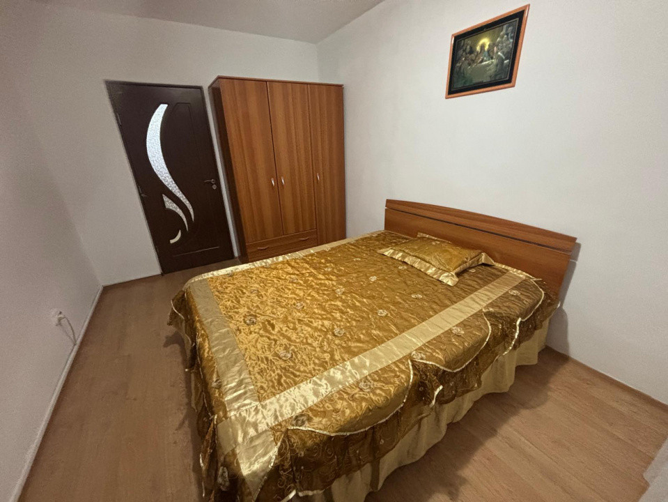 Apartament cu 3 camere, suprafata generoasa de 74 mp, la baza Colinei 