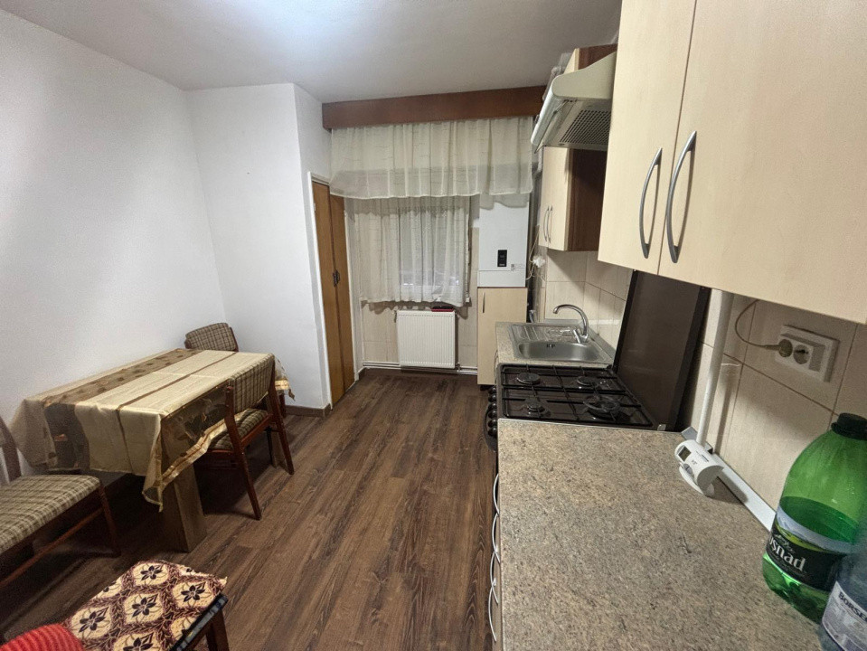 Apartament cu 3 camere, suprafata generoasa de 74 mp, la baza Colinei 