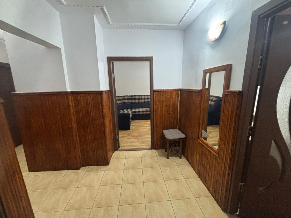 Apartament cu 3 camere, suprafata generoasa de 74 mp, la baza Colinei 