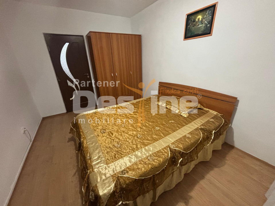 Apartament cu 3 camere, suprafata generoasa de 74 mp, la baza Colinei 