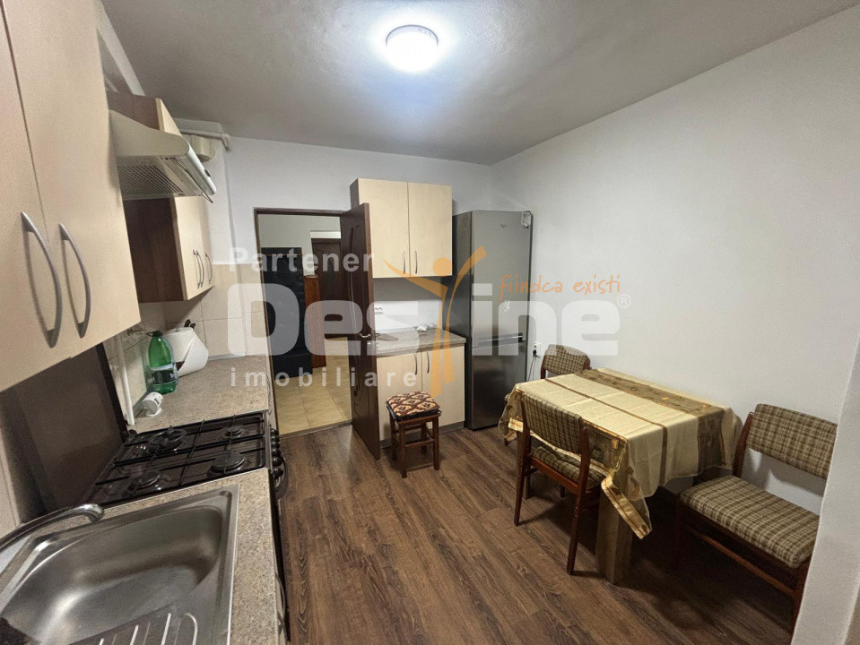 Apartament cu 3 camere, suprafata generoasa de 74 mp, la baza Colinei 